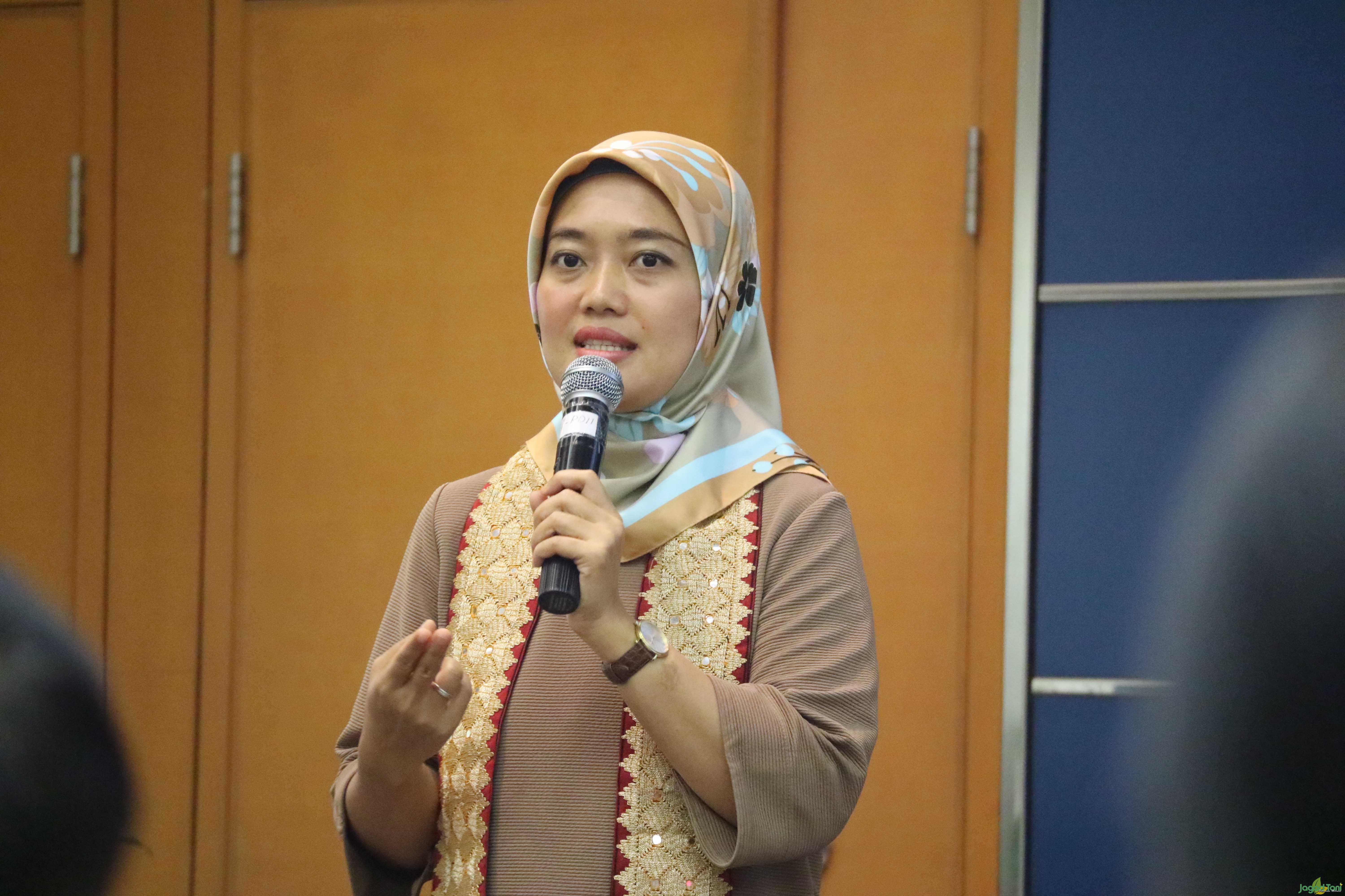 Wakil Gubernur Lampung, Dr. Hj. Chusnunia Chalim, M.Si, M.Kn, Ph.D.