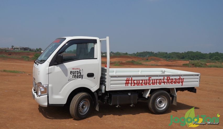 Berpetualang Bersama Isuzu Traga dan Sahabat Tani 