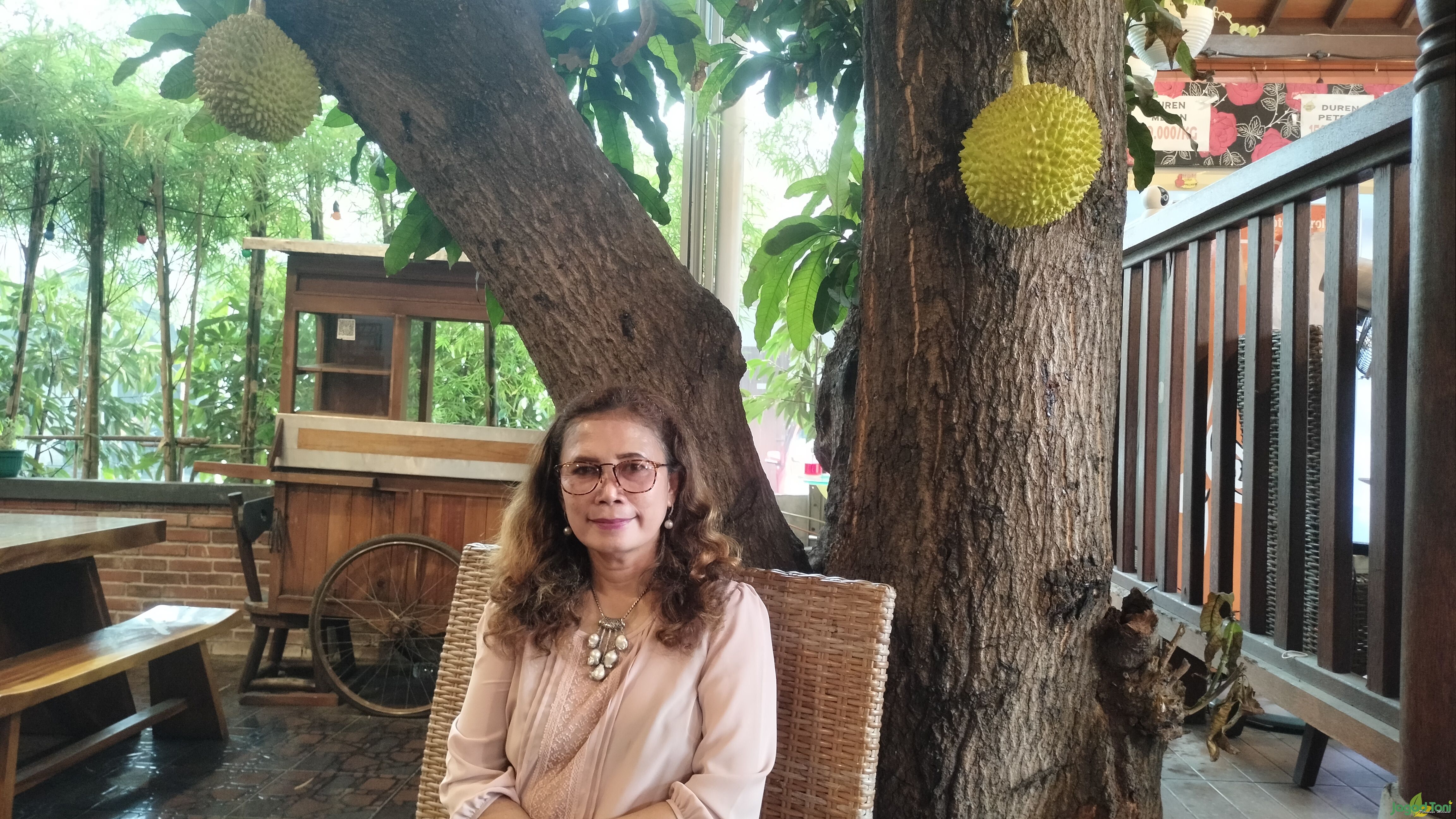 Masline Nababan pemilik Kampung Duren Joglo 