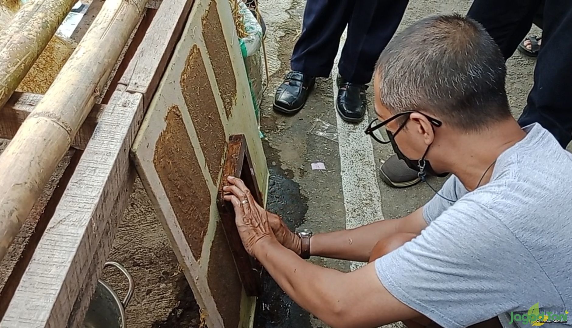 Bernilai Ekonomis, Limbah Jerami Padi Bisa Diolah Menjadi Kertas