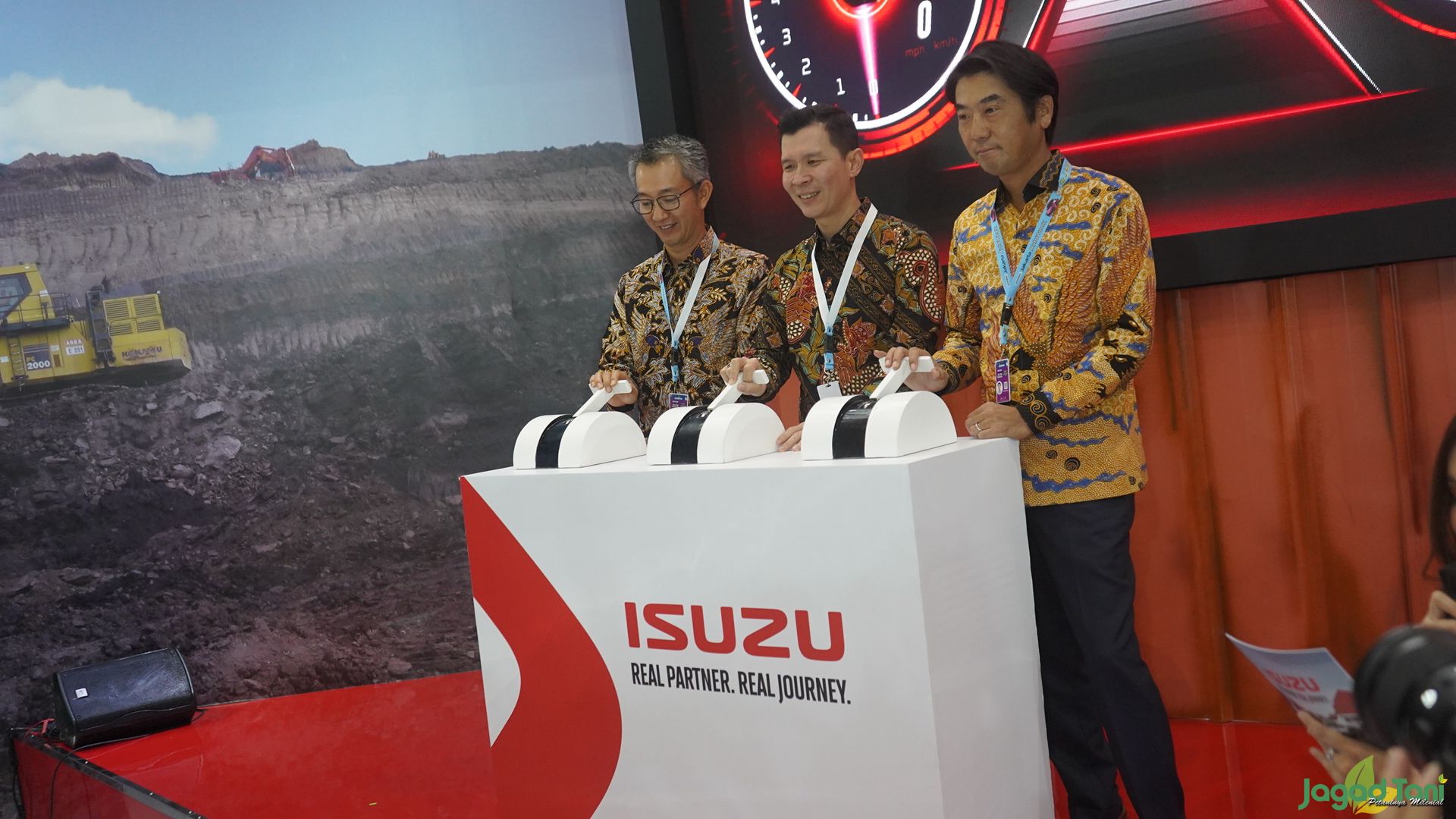 Isuzu Tampil Berbeda di GJAW 2023
