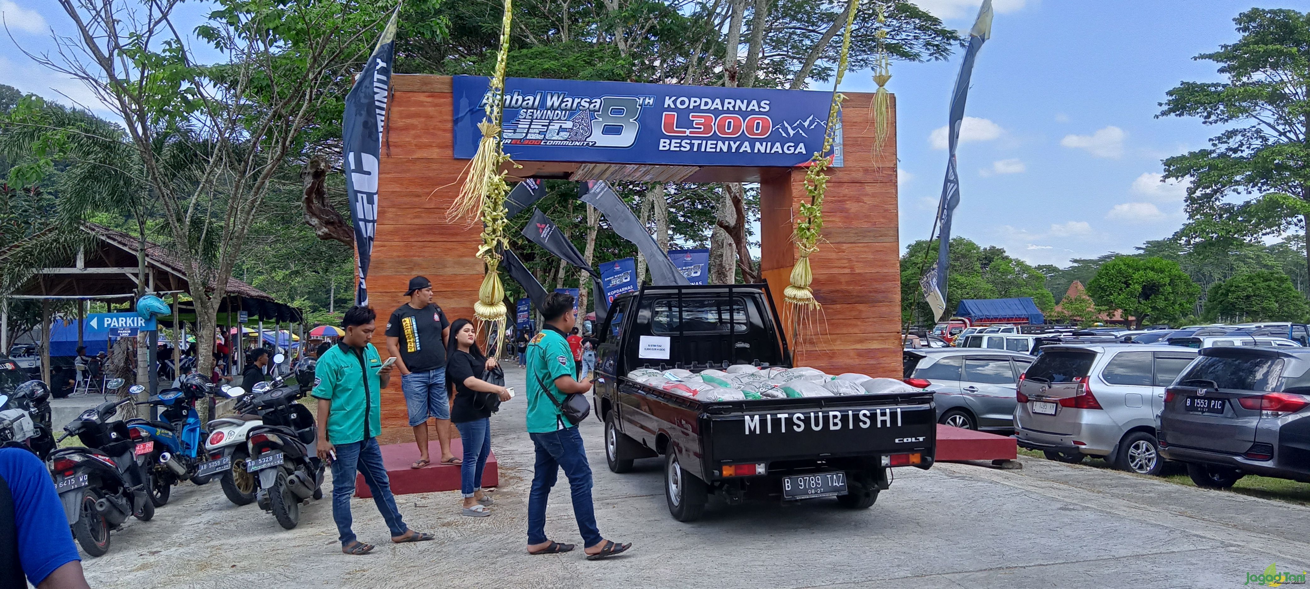 Kemeriahan Kopdarnas Mitsubishi L300 Bestienya Niaga di Candi Banyunibo, Prambanan, Sleman, Yogyakarta 