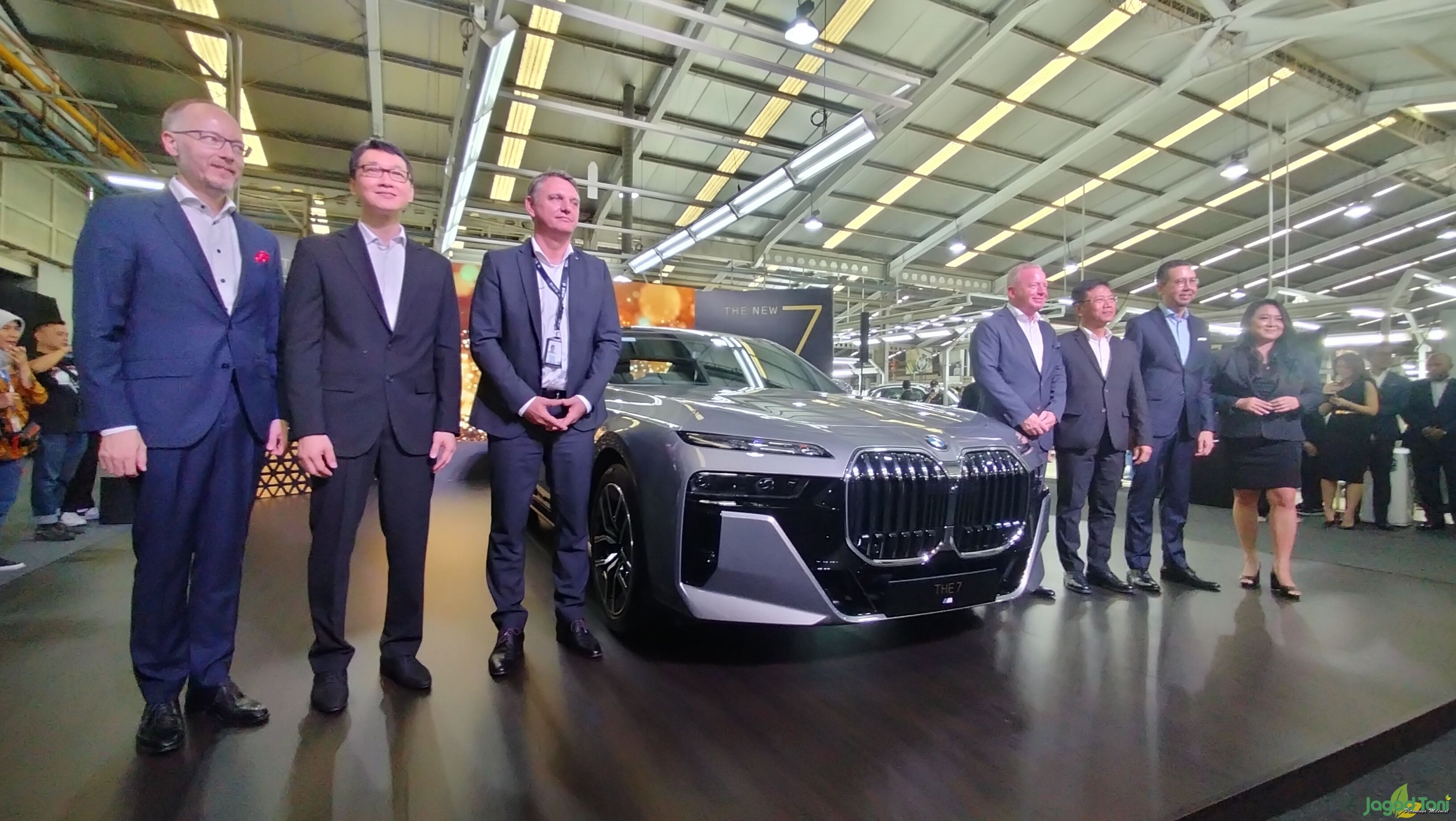BMW The 7, Kendaraan Pilihan Petani Modern 