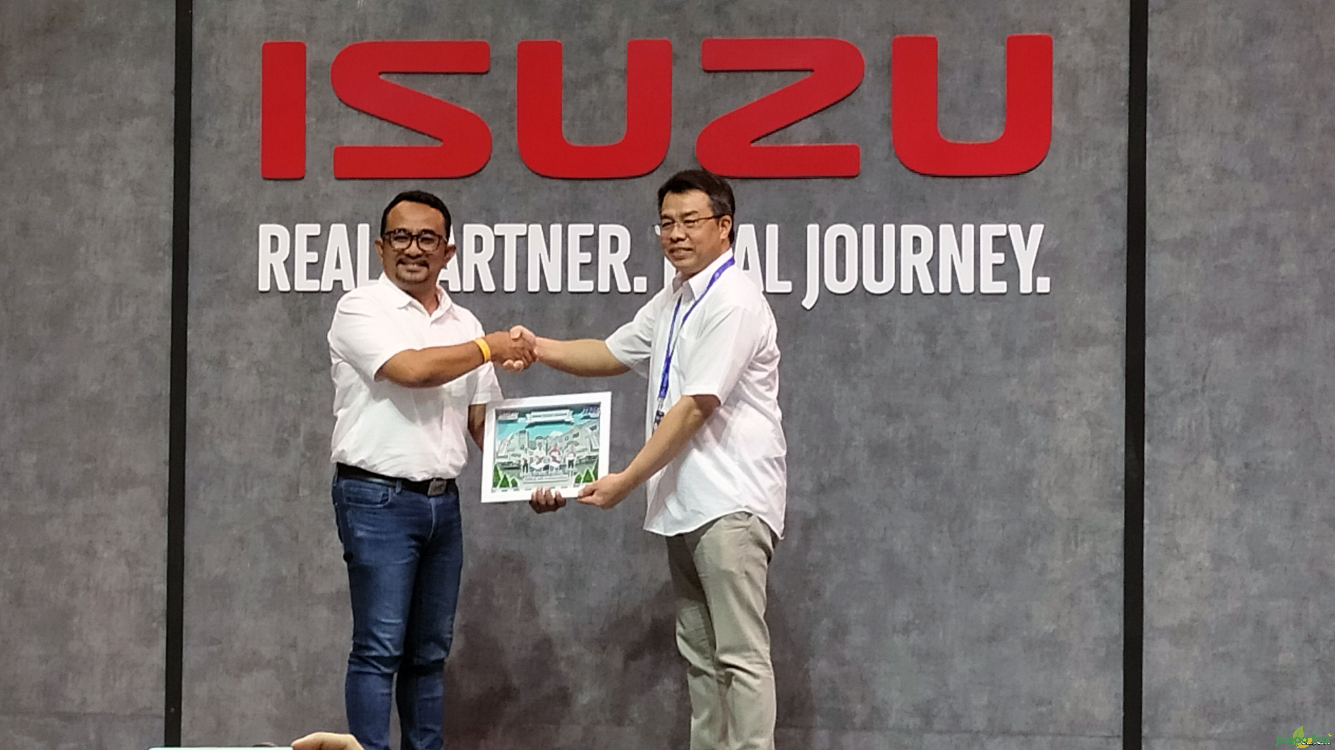 Penuhi Kebutuhan Konsumen, Isuzu Resmikan Part Depo Sum-Ut