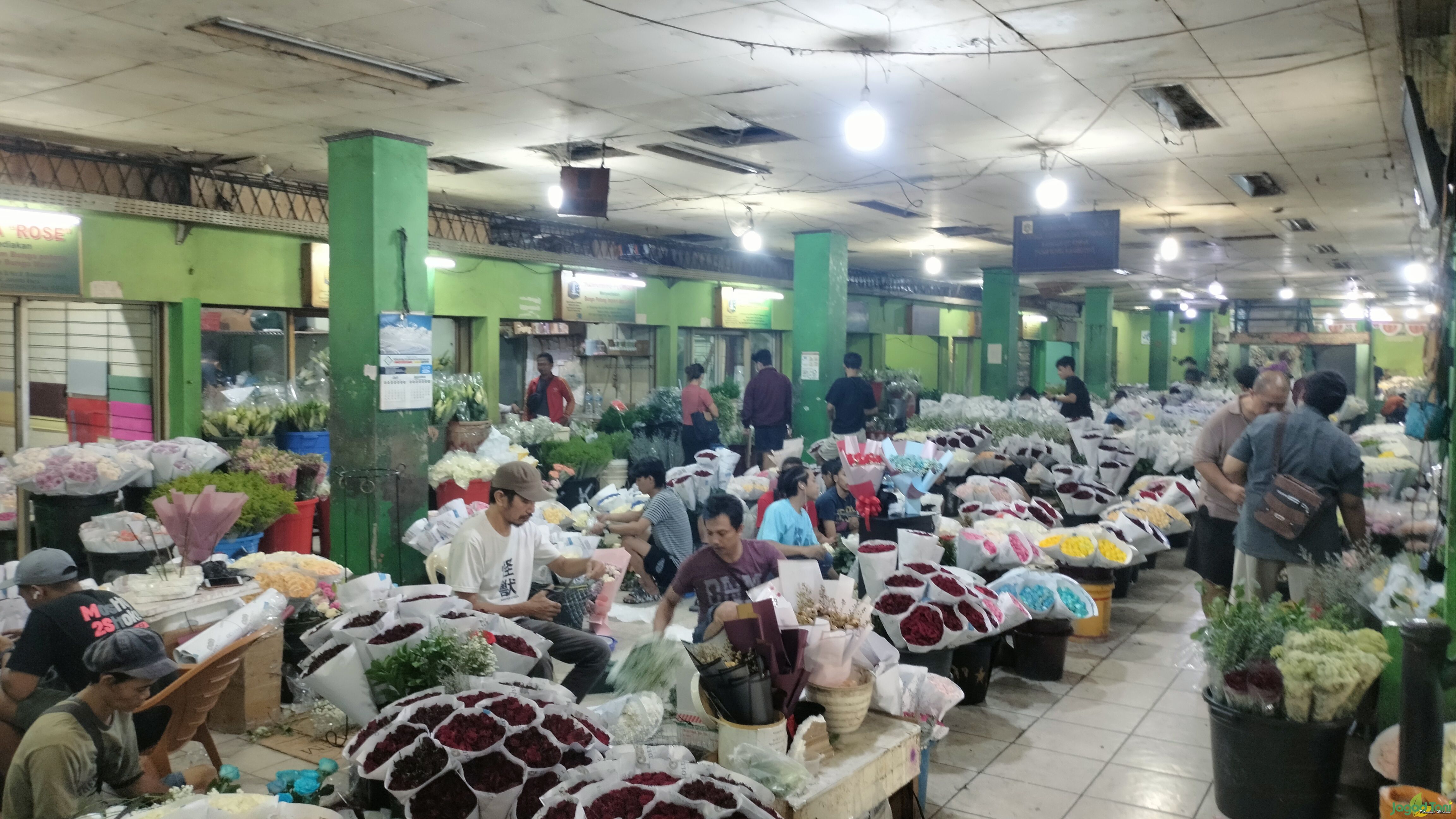 Bunga Cantik nan Wangi di Pasar Bunga - Rawa Belong