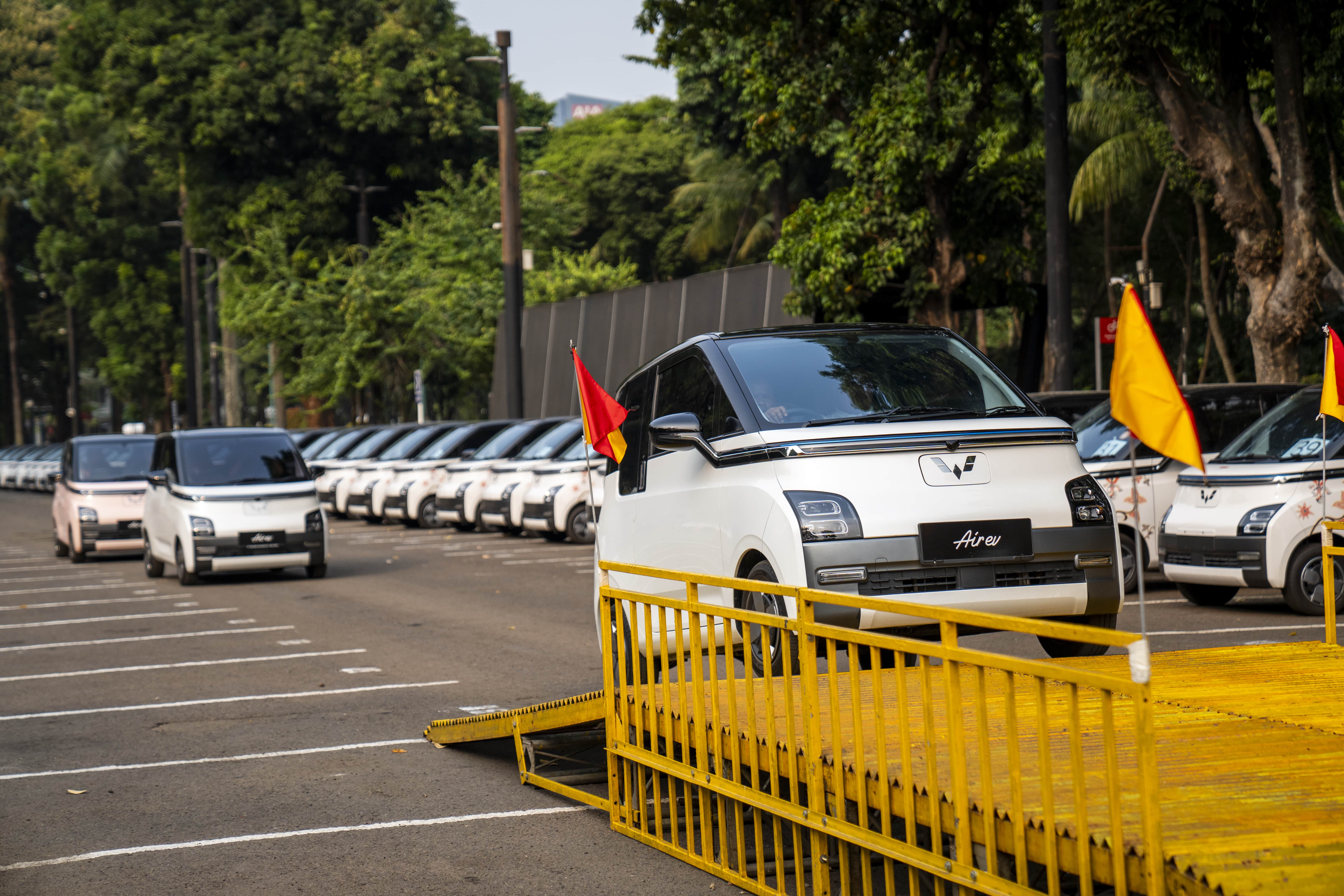 Wuling Air ev Berpartisipasi Menjadi Official Car Partner KTT ASEAN Jakarta 