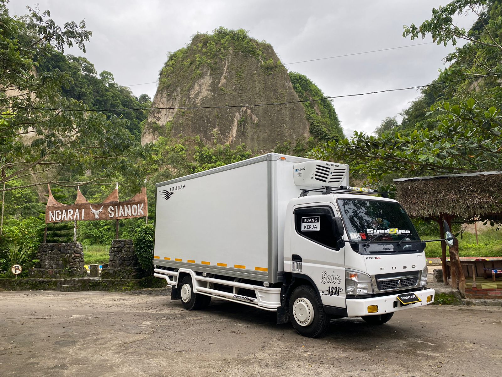 Fuso Canter FE 84GS Menjadi Armada Andalan 
di Sektor Logistik 
J