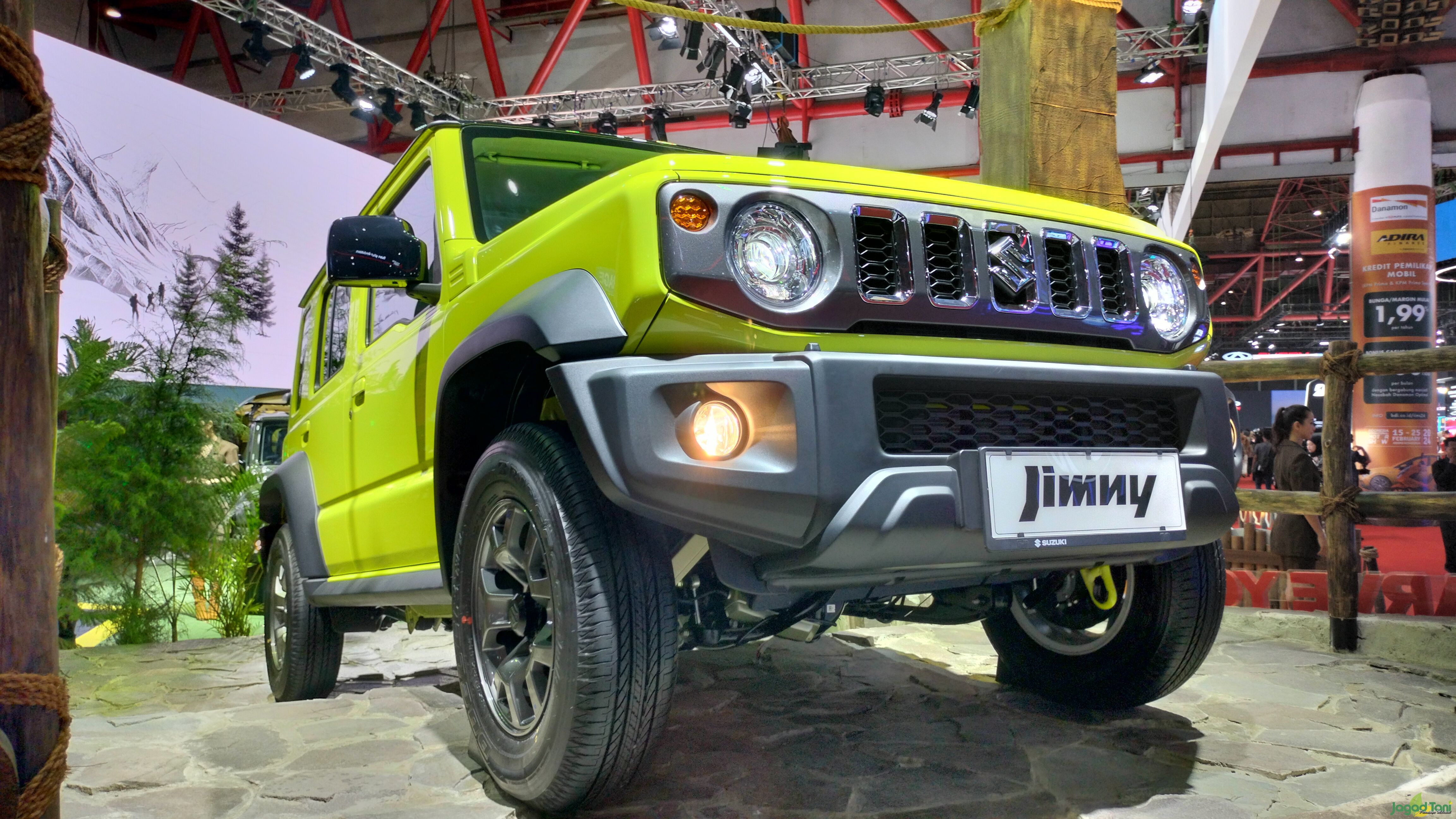 Suzuki Jimny Lima pintu 