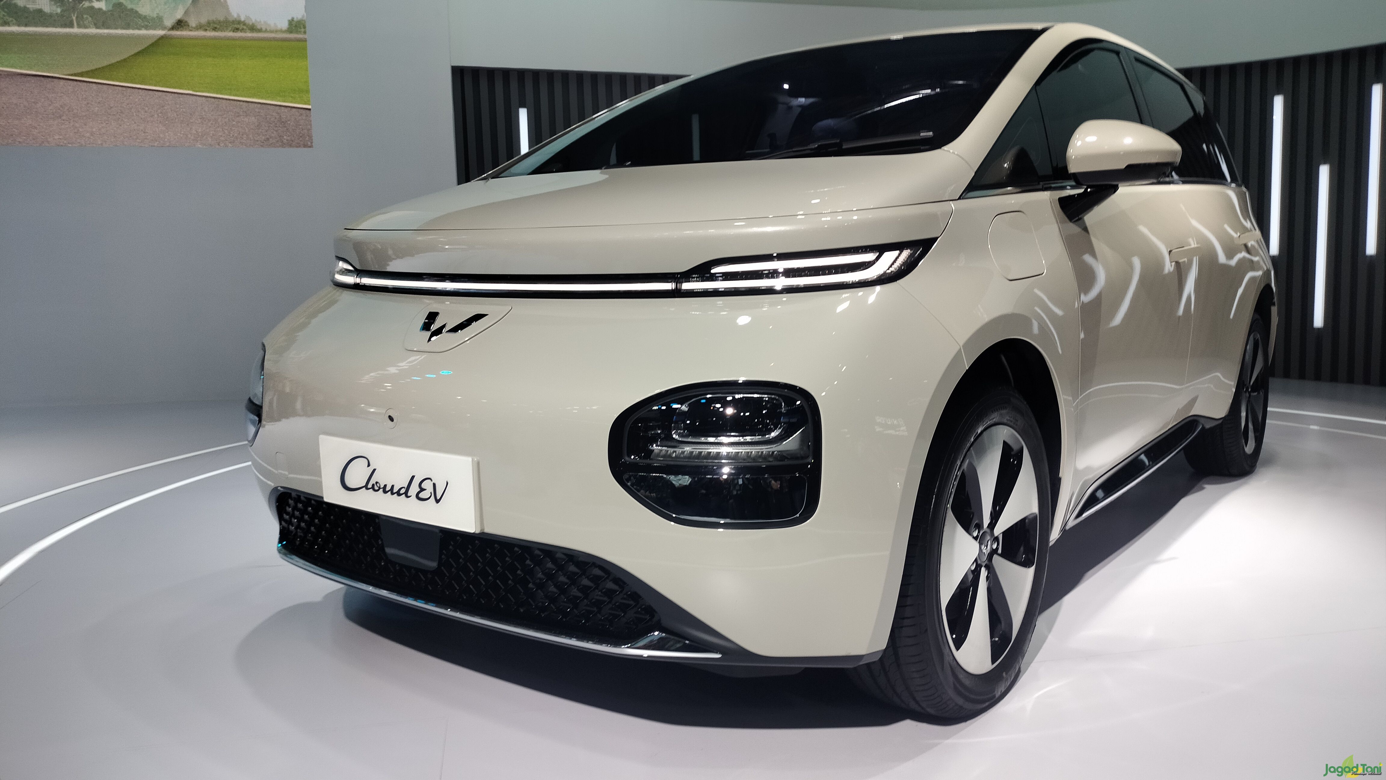 Wuling Cloud EV