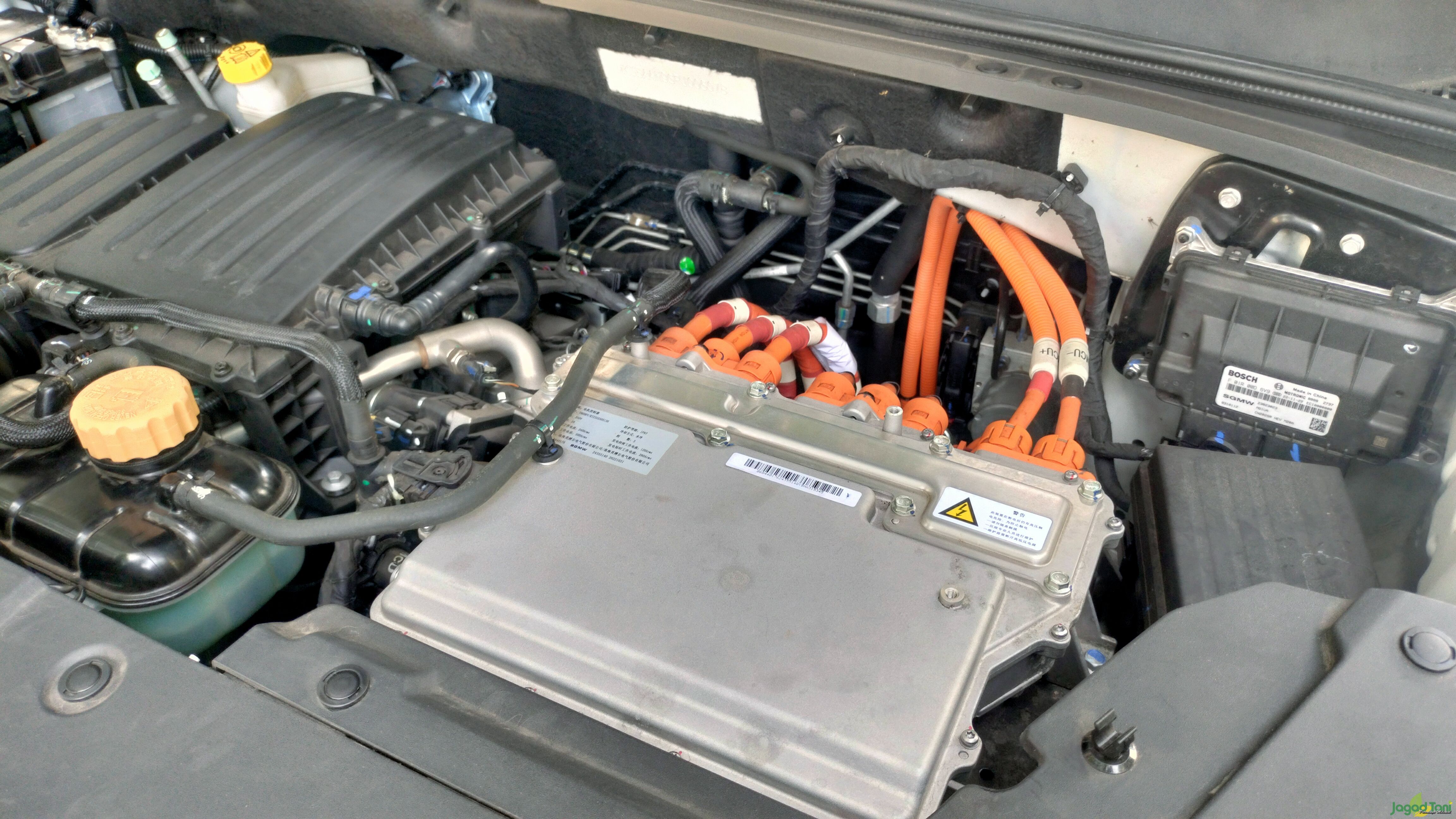 Mesin Wuling New Almaz RS Hybrid 