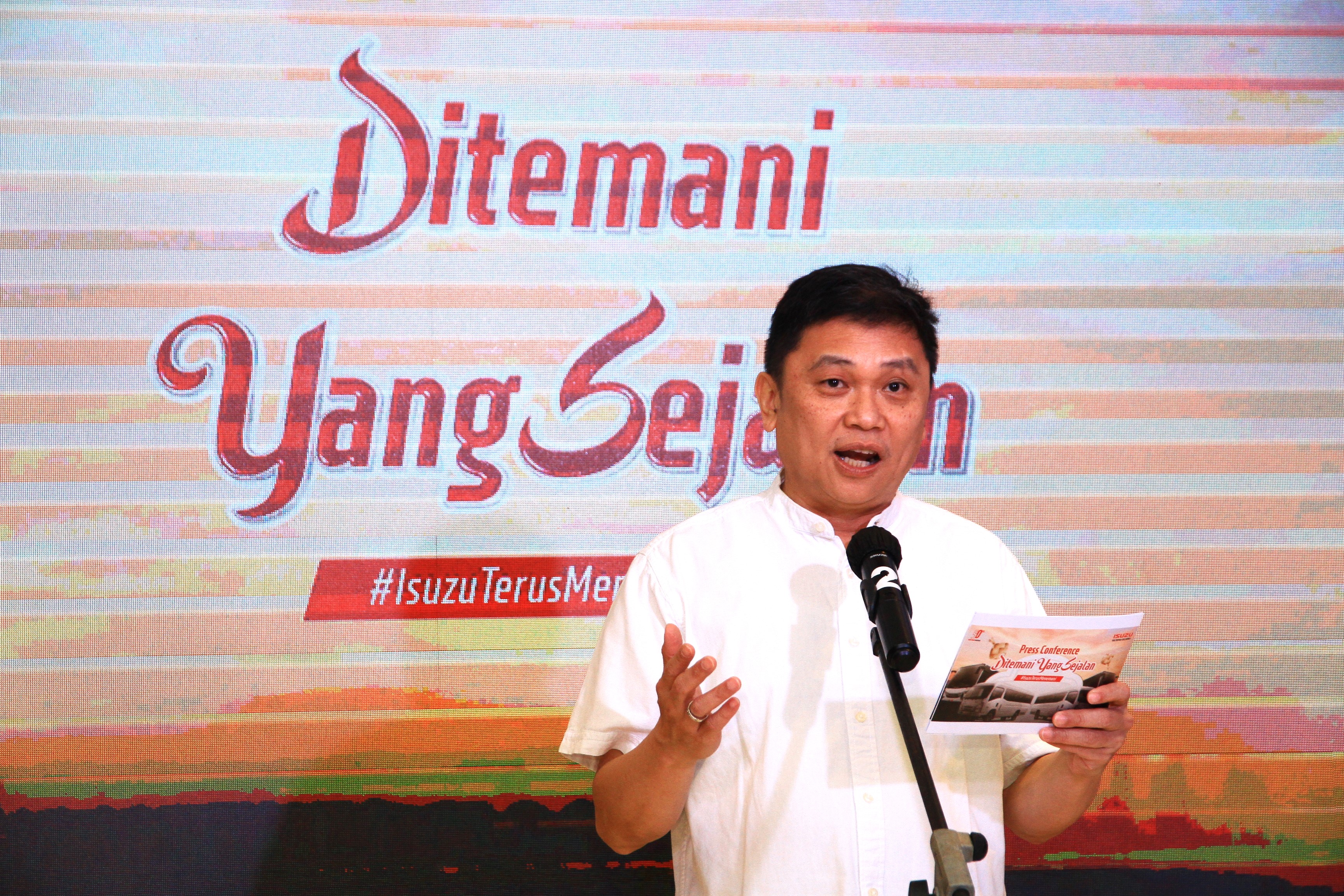 Yusak Kristian, President Director of PT Isuzu Astra Motor Indonesia (IAMI) saat memberikan sambutan
