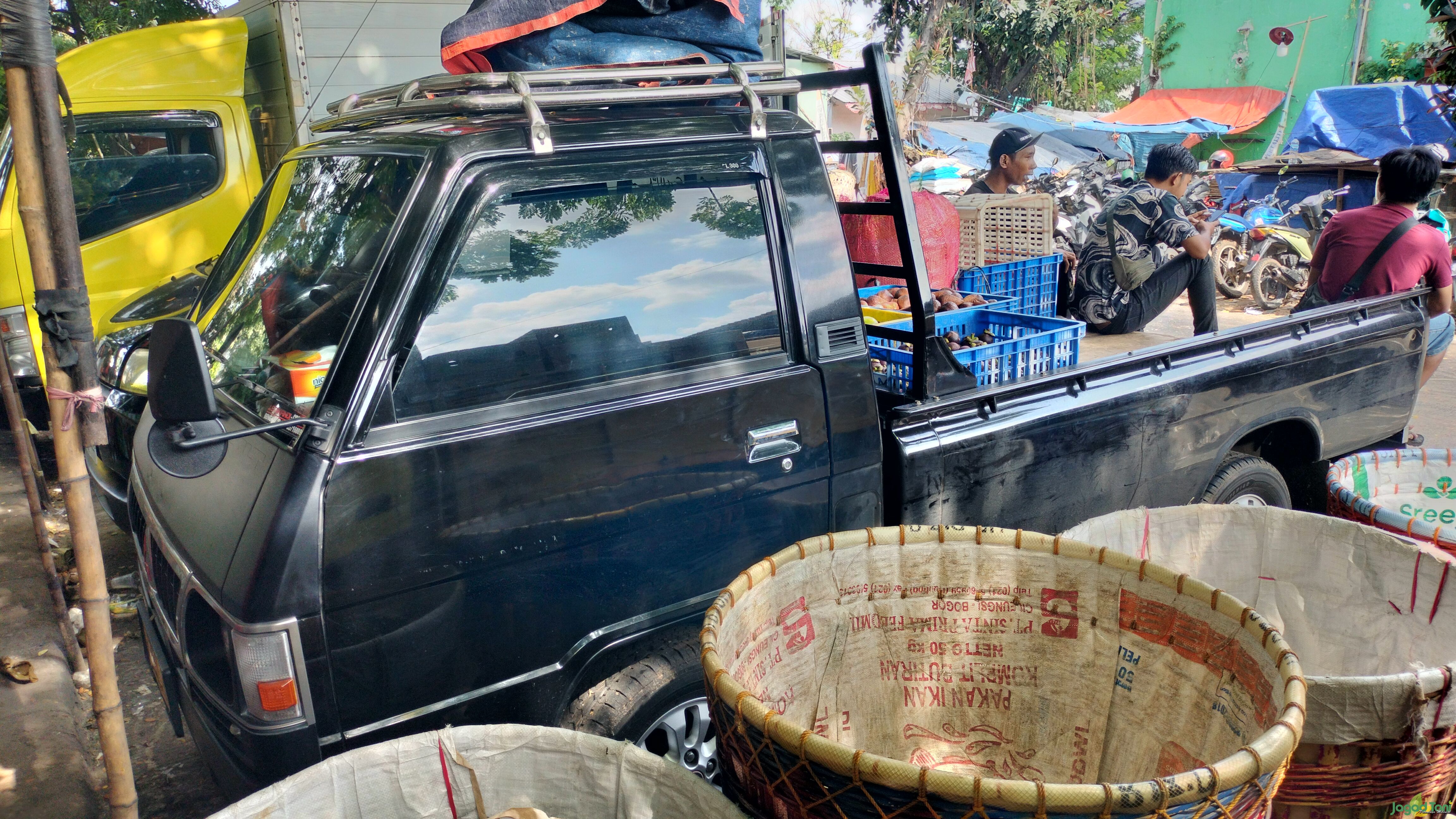 Mitsubishi Colt L300 bikin untung buaha
