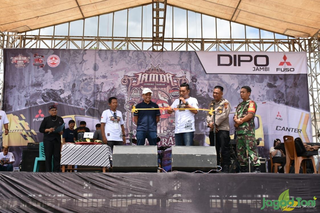 Perkuat Hubungan Dengan Komunitas, Mitsubishi Fuso Dukung Acara Jambore Canter Mania di Jambi

