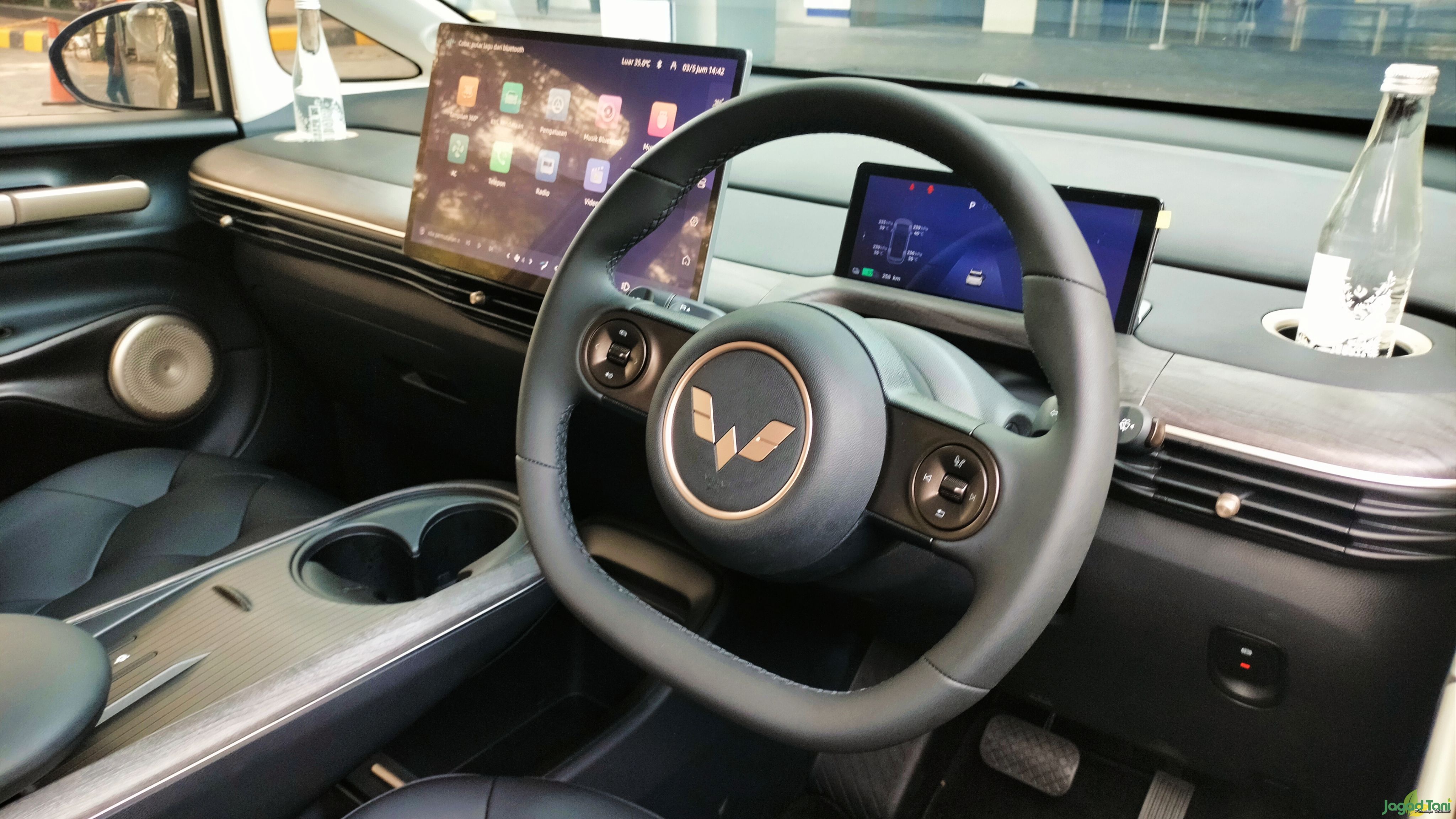 Cockpit Wuling Cloud EV 