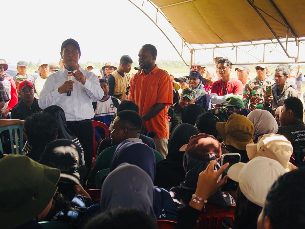 	
Amran Target Generasi Muda Sejahtera dari Bertani: Teknologi Bikin Untung