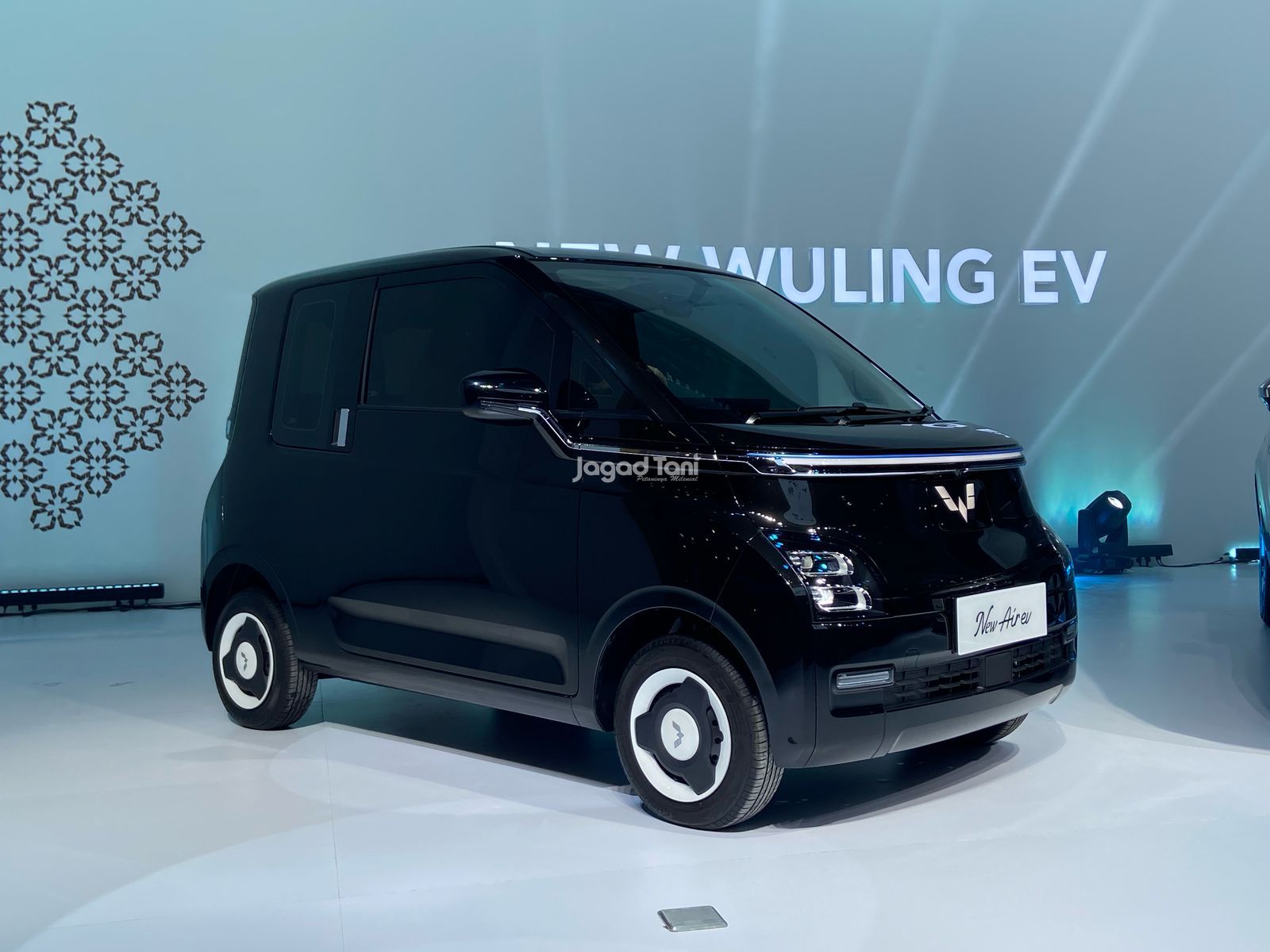 Harga Wuling New Air eV