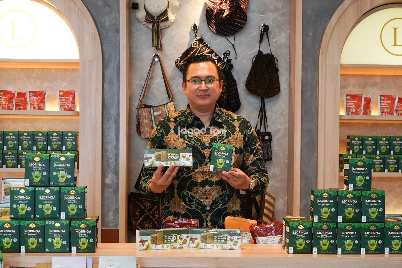 dr. Andree Hartanto, Sp.OG mengantarkan daun kelor menembus pasar internasional 