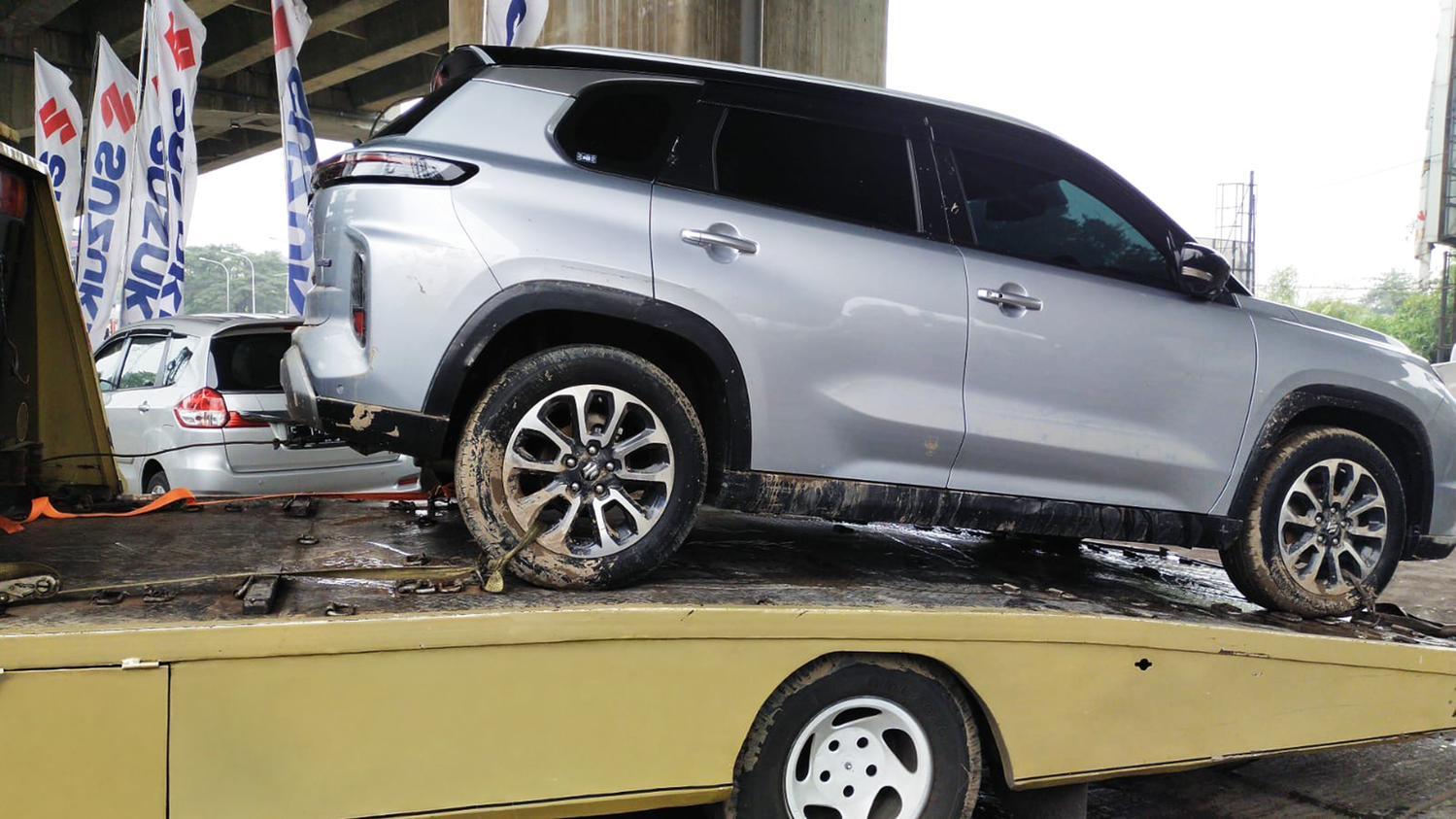 Suzuki Tawarkan Free Towing Bagi Korban Terdampak Banjir Bekasi 