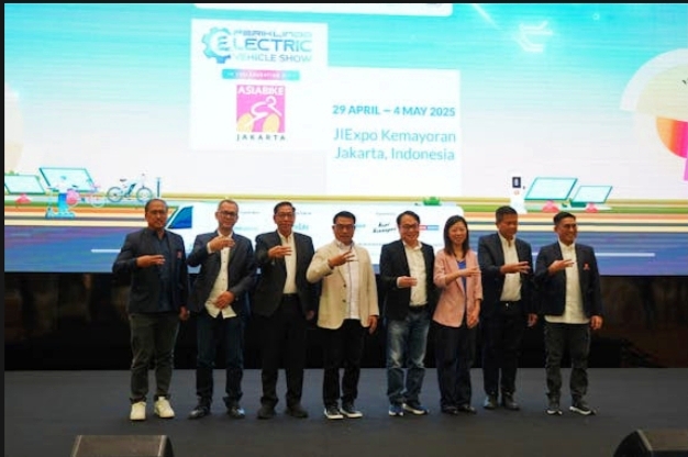 PEVS 2025 Dorong Perkembangan Kendaraan Listrik Nasional 
