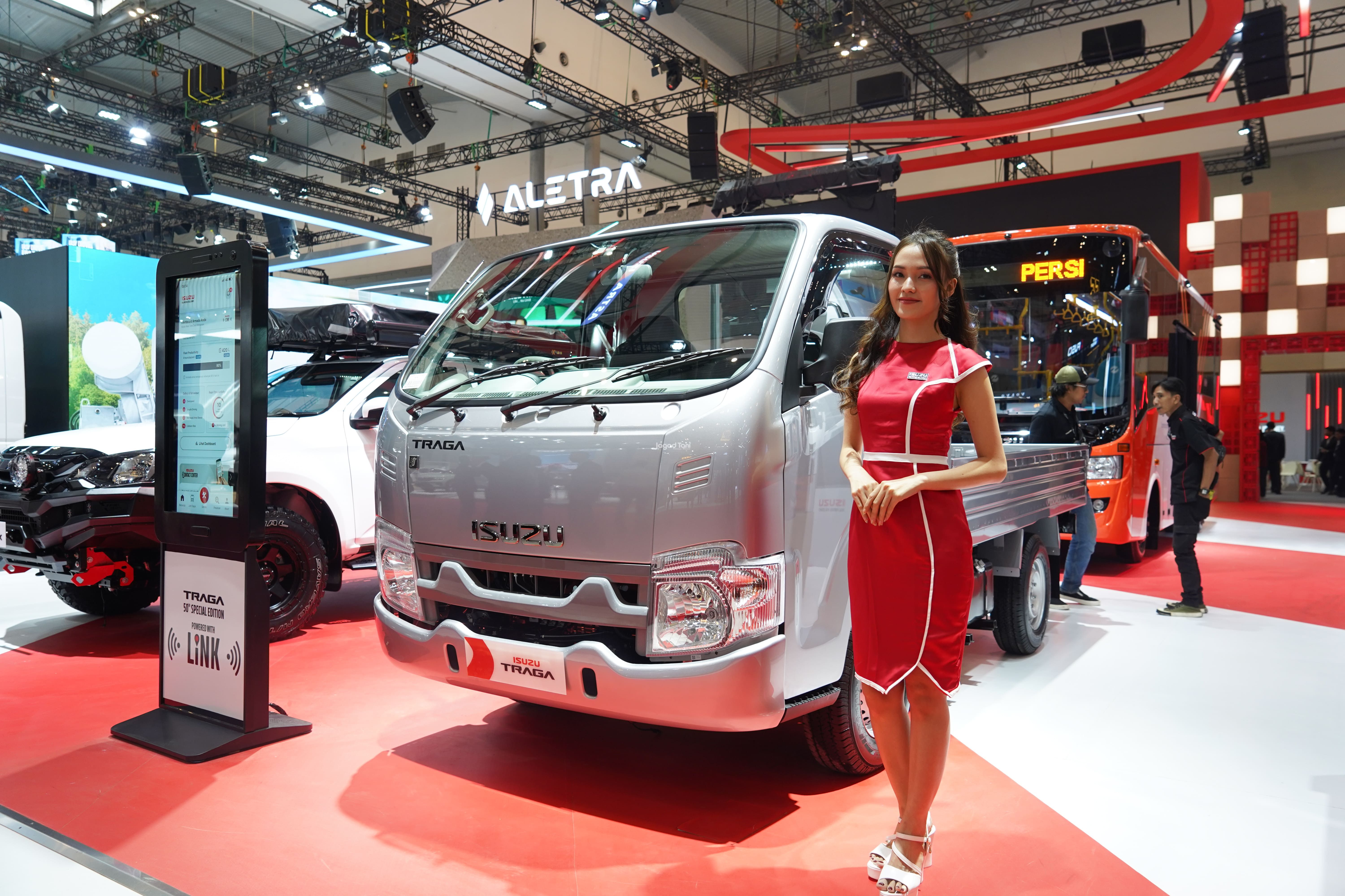 Isuzu TRAGA 50th Special
Edition