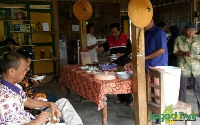 uploads/news/2019/09/ramai-ramai-angkat-pertanian-organik-68071d3d281b77d_400.jpg
