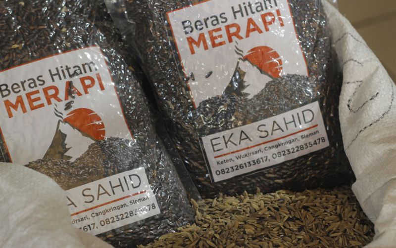 uploads/news/2019/10/sehat-dengan-beras-hitam-184377e6755ef09.jpg
