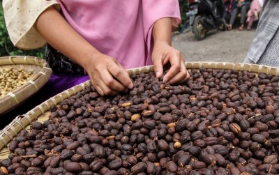 uploads/news/2019/10/selamatkan-lingkungan-demi-kopi-80249c4fd0afa5c_400.jpg
