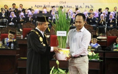 uploads/news/2019/11/dua-varietas-padi-baru-505987b75ca8a14_400.jpg