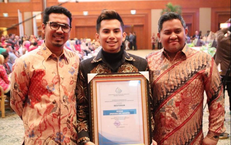 uploads/news/2019/12/selebgram-raih-penghargaan-dari-92000ecde531c80.png