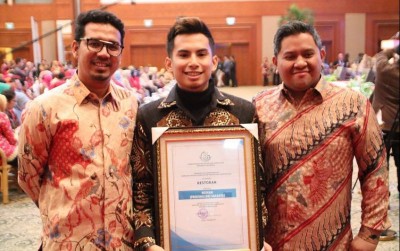 uploads/news/2019/12/selebgram-raih-penghargaan-dari-92000ecde531c80_400.png