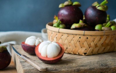 uploads/news/2020/01/ratu-buah-terbang-ke-627637f2b7877d4_400.jpg
