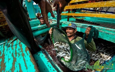 uploads/news/2020/02/kartu-asuransi-untuk-nelayan-803183241f47b59_400.jpg