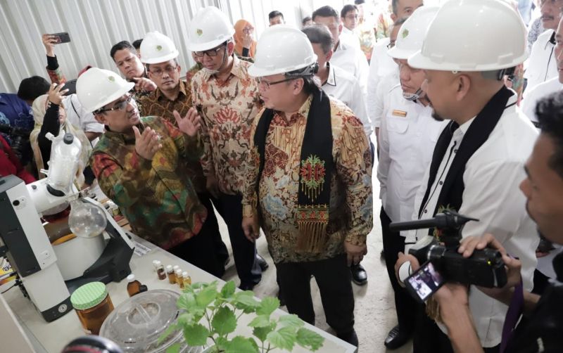uploads/news/2020/03/masa-depan-cerah-atsiri-72808b0df81a548.jpeg