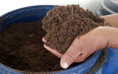 uploads/news/2020/03/pembuatan-pupuk-kandang-metode-25093cc7bba1897_400.jpeg