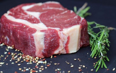 uploads/news/2020/06/kesalahan-saat-mencairkan-daging-1592354c5bd75a2_400.jpg