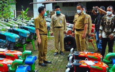 uploads/news/2020/10/petani-kota-bogor-dapat-794058e45a4e0da_400.jpg