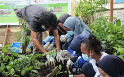 uploads/news/2020/11/hari-pohon-di-indonesia-256575ef4089b36_400.jpg