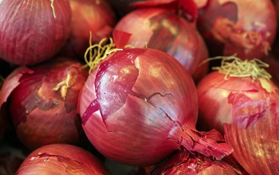 uploads/news/2020/12/mengenal-varietas-bawang-merah-57210f0507107a5_400.jpg