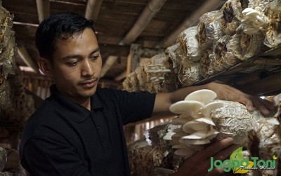 uploads/news/2021/01/guru-honorer-jadi-pembudidaya-594297ff6052fc9_400.JPG