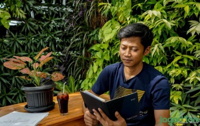 uploads/news/2021/04/ademnya-cafe-bernuasa-taman-2759008785e69c0_400.jpg