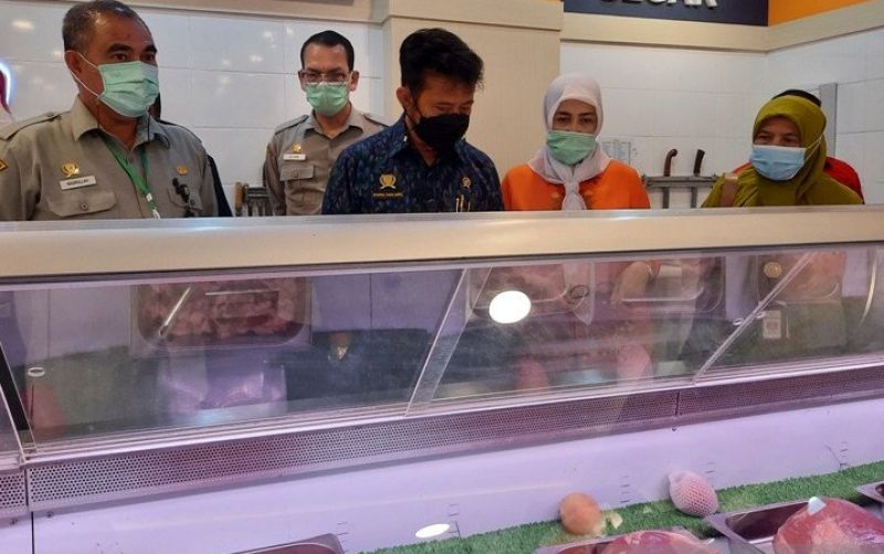 uploads/news/2021/04/mentan-jamin-stok-daging-595812568a21e42.jpg
