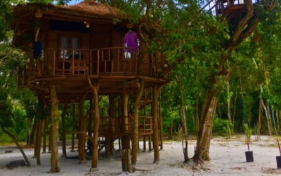 uploads/news/2021/04/sensasi-rumah-pohon-pulau-7655066532378af_400.jpeg