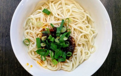 uploads/news/2021/06/kreasi-mie-dari-tepung-35805452b5228fa_400.jpg