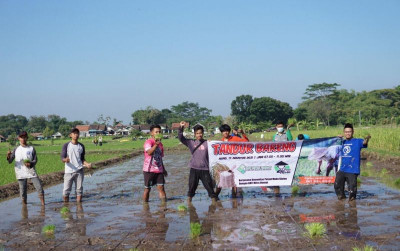 uploads/news/2021/08/semangat-petani-muda-klaten-37191adaac21db1_400.jpeg