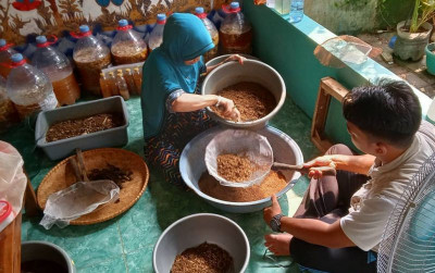 uploads/news/2021/09/kasgot-alternatif-pupuk-organik-64166ab1b46fe9c_400.jpg