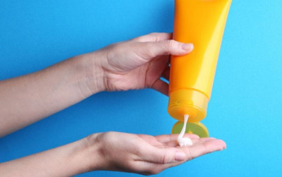 uploads/news/2021/09/tips-memilih-sunscreen-ramah-74496581dfecd4b_400.jpg