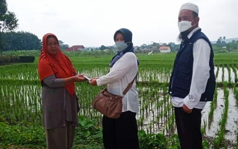 uploads/news/2021/12/lindungi-petani-padi-dari-351669d1de0f058.jpg