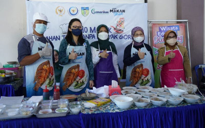 uploads/news/2022/03/ikan-tanpa-minyak-goreng-537380ec4d4058c_400.jpeg