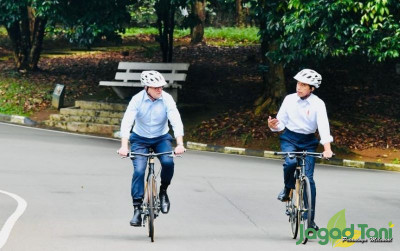 uploads/news/2022/06/diplomasi-sepeda-bambu-ala-1370993d10e3325_400.jpg