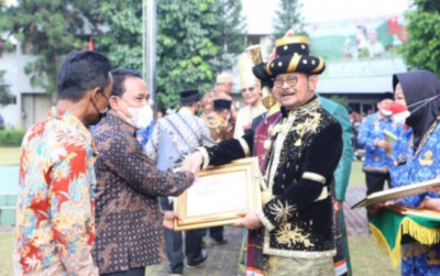 uploads/news/2022/08/hut-ri-apresiasi-mentan-2294194bf9f8a00_400.jpg